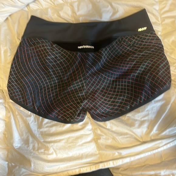 New Balance athletic wear,  size US-L - Picture 2 of 5